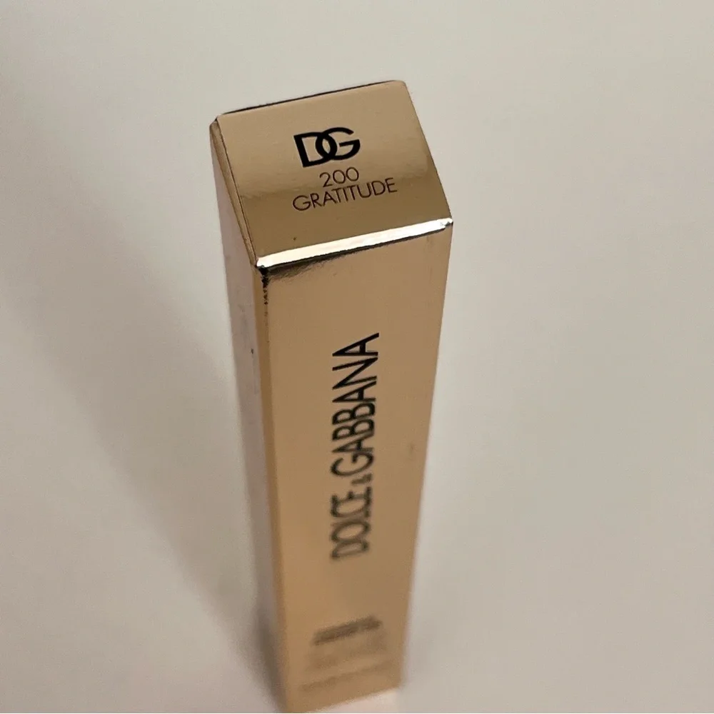 Dolce & Gabbana 16 hour liquid Lipstick